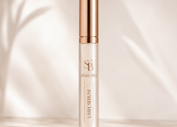 Don't just apply your serum—understand it. We're diving deep into the powerful ingredients that make your favorite serums work, from Vitamin C to Hyaluronic Acid. Learn what each component does for your skin and how to choose the right formula to target your specific concerns.